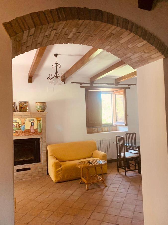 Villa Le Gemelle Dell'Alcantara 莫塔卡玛斯特拉 外观 照片