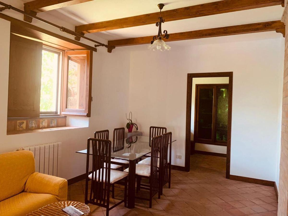 Villa Le Gemelle Dell'Alcantara 莫塔卡玛斯特拉 外观 照片